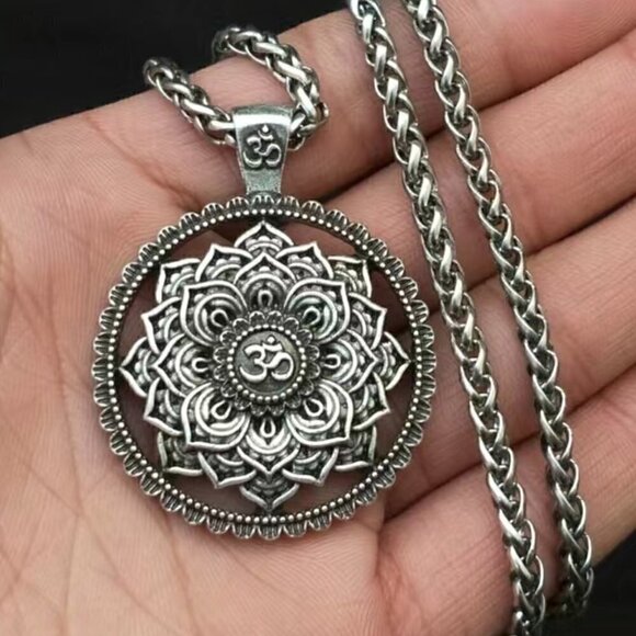 Yoga Meditation Om/Aum Symbol Necklace #1117 – Heavyweight Pendant & Chain - Picture 11 of 13